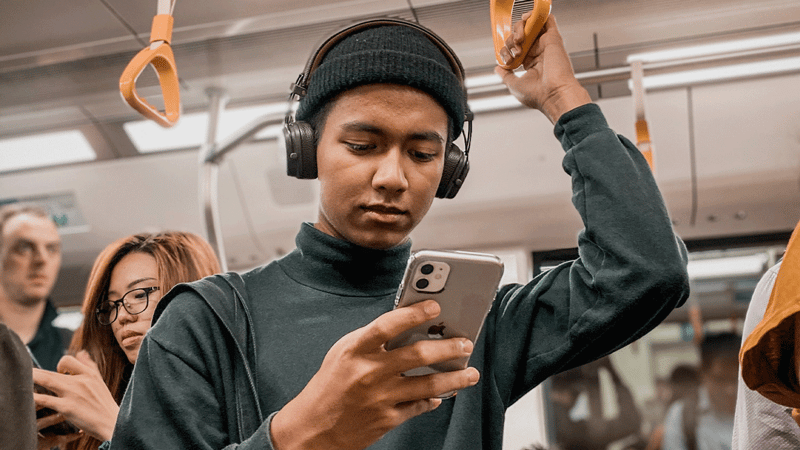 New-Study--Millennials-and-Affluent-Consumers-Want-to-Connect-with-Brands-Immediately-Post-Purchase-via-Mobile-Photo